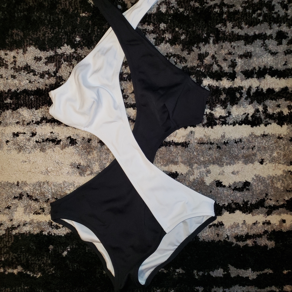 One piece Victoria's Secret swimsuit